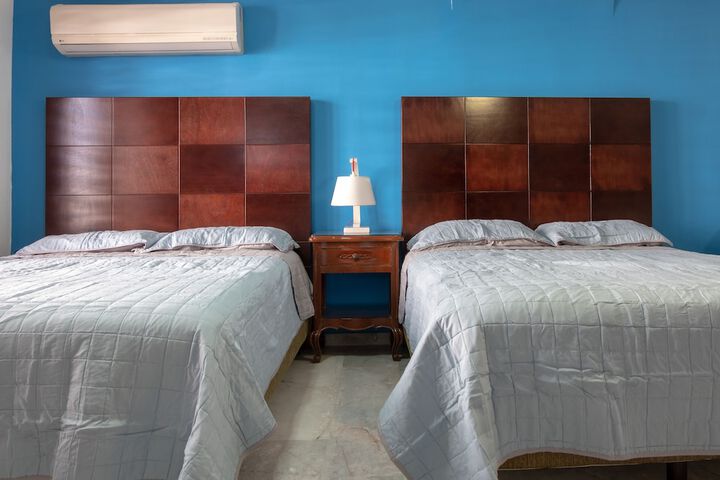 Room 10 of 96