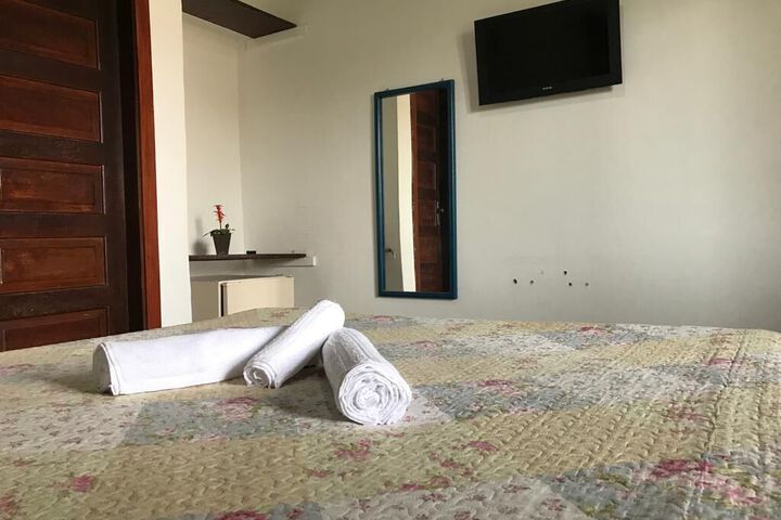 Room 6 of 11
