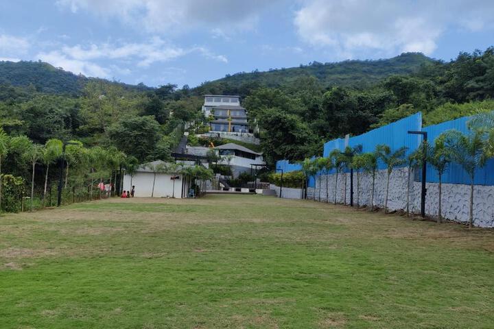 SpicyMango 7 Monkey Hills Resort