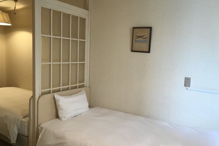 Room 34 of 139