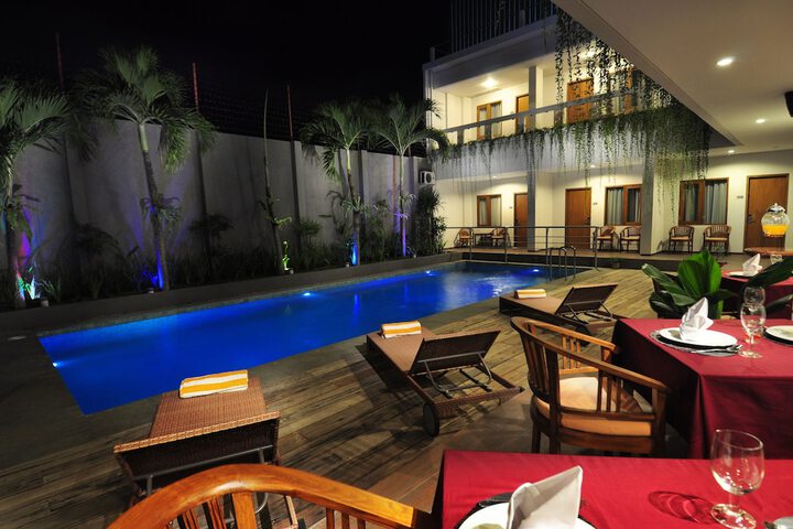 Pool 33 of 42