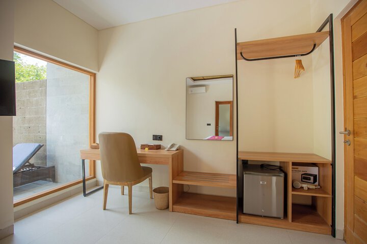 Room 17 of 49
