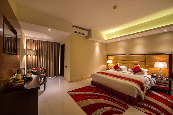 Room 20 of 34