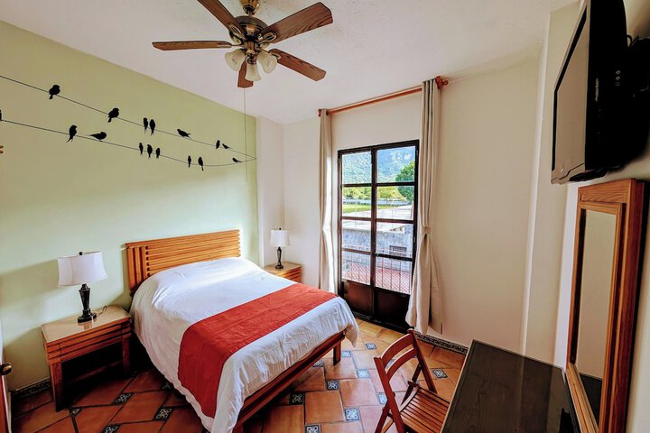 Room 2 of 14