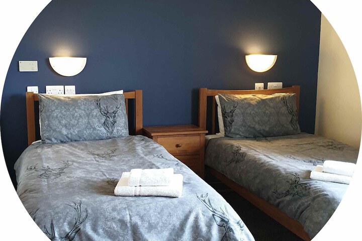 Room 5 of 38