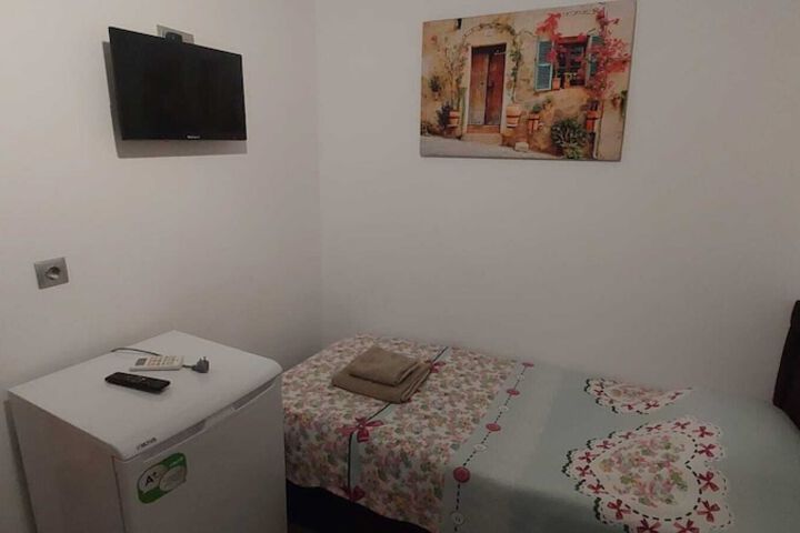 Room 14 of 36