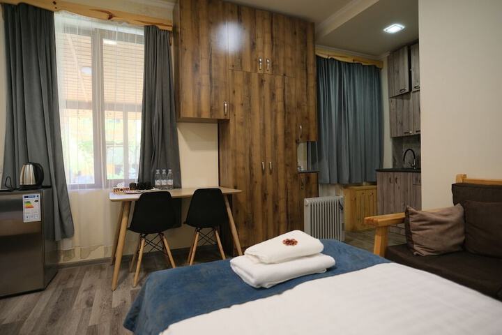 Room 20 of 94