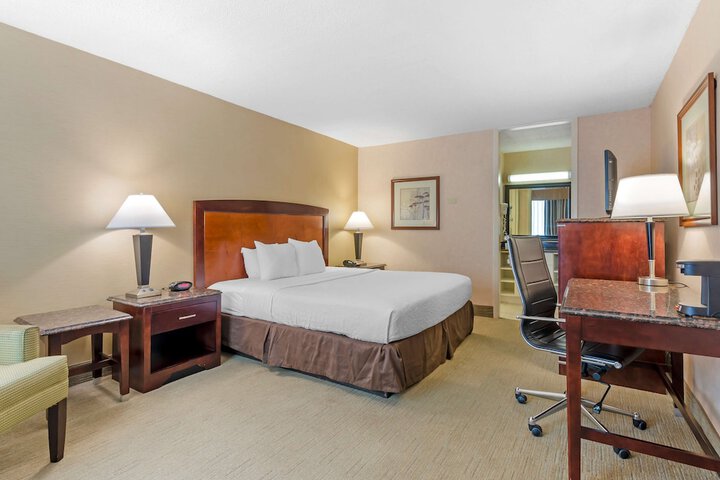 1 King Bed (13 of 13)