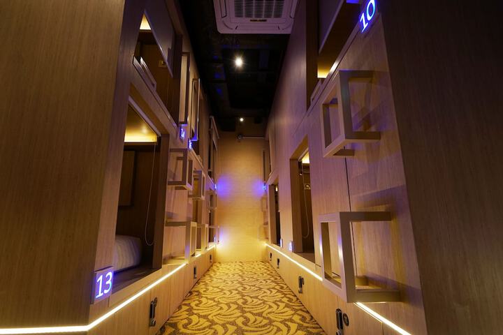 Ballroom/Hall 26 of 29