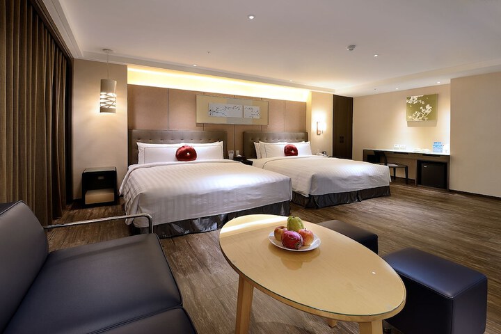 Room 17 of 54
