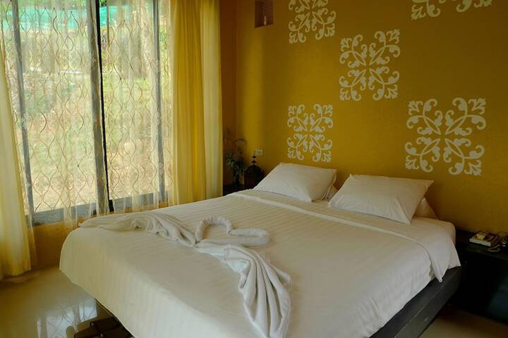 Room 10 of 65