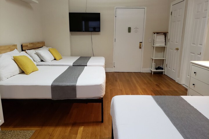 Room 15 of 48