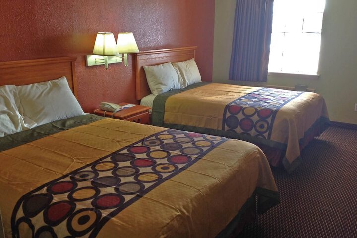 2 Double Beds (1 of 4)