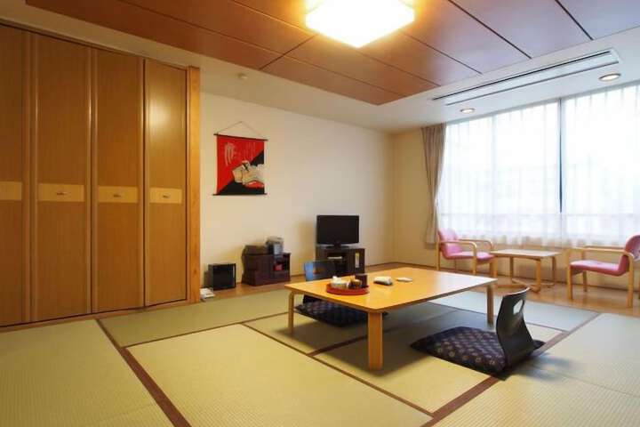 Room 4 of 31