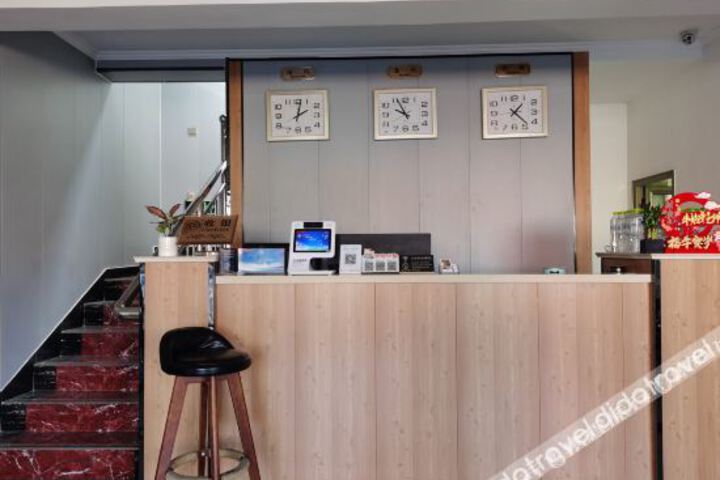 Leling Huayi Express Business Hotel