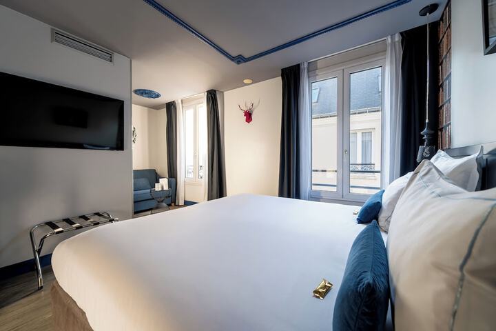 Room 35 of 90