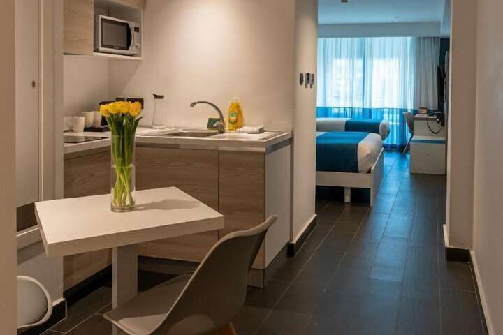 Private kitchenette