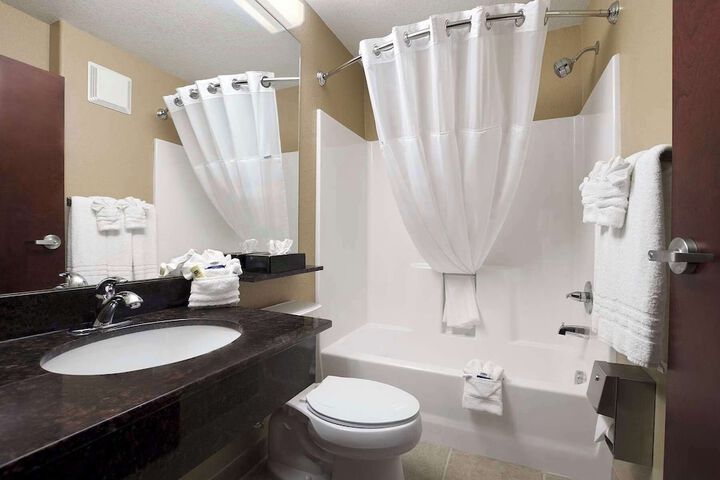 Room 15 of 23
