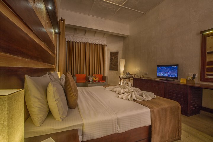 Room 4 of 43