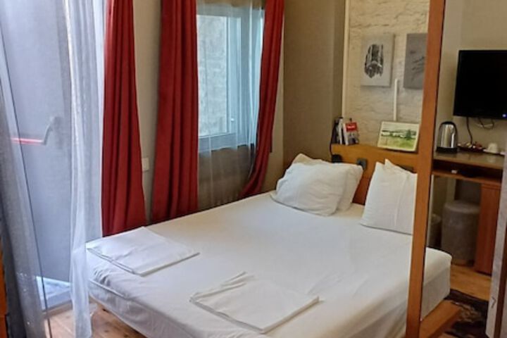 Room 43 of 73