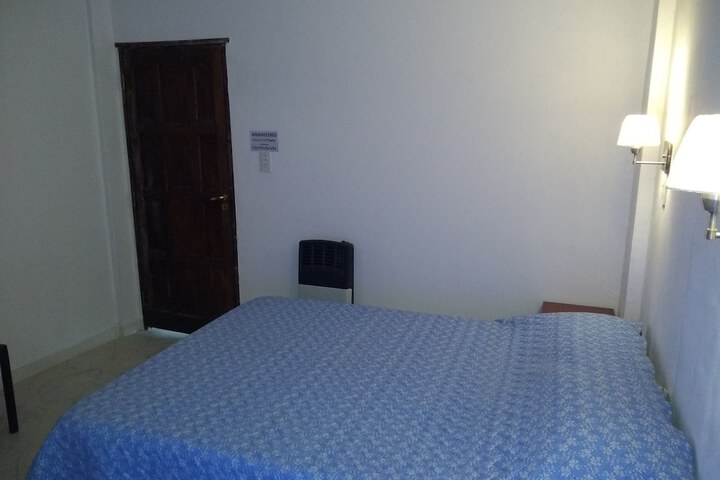 Room 13 of 36