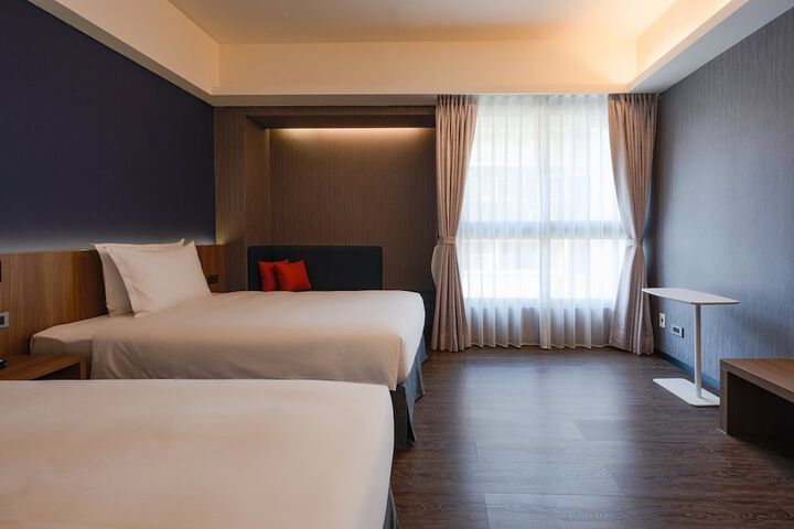 Room 16 of 46