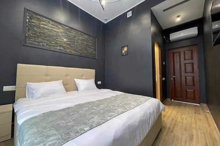 Room 18 of 31
