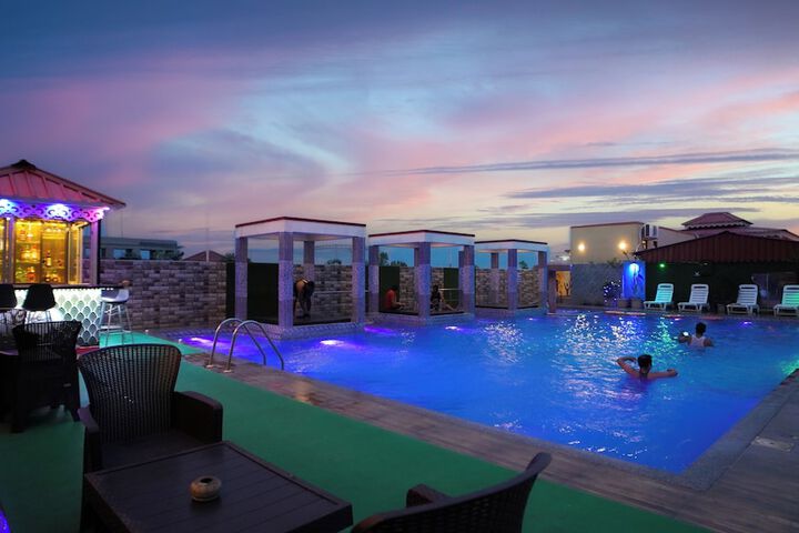 Pool 46 of 90