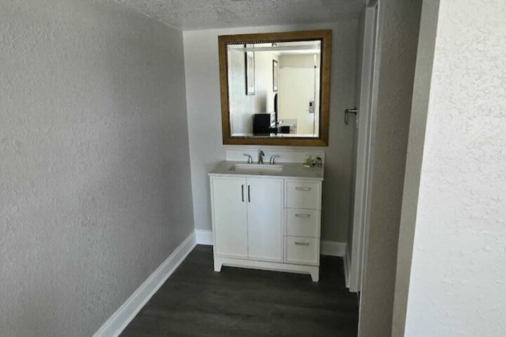 Room 45 of 66