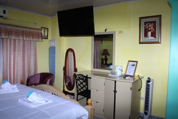 Room 3 of 7