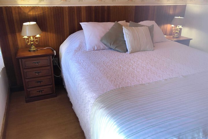 Room 9 of 223