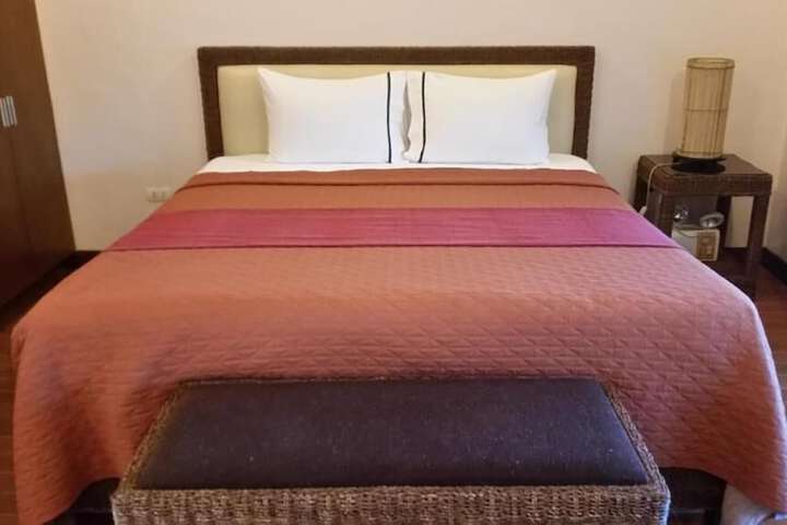 Room 4 of 75