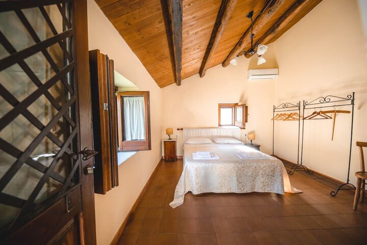 Room 4 of 75