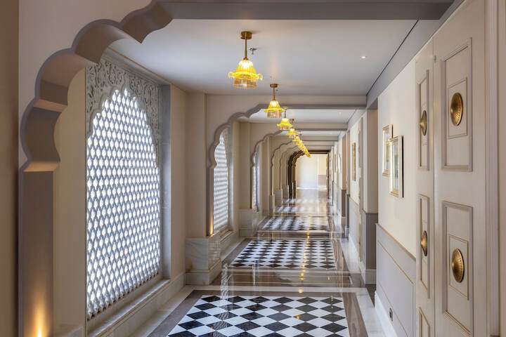 Hotel 2 of 84