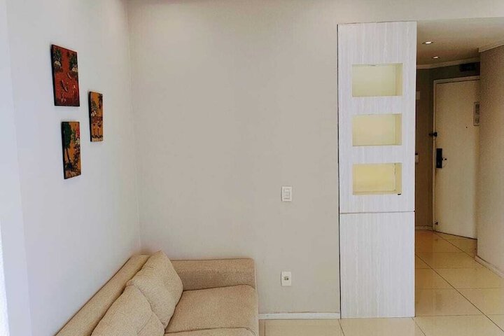 Room 11 of 33