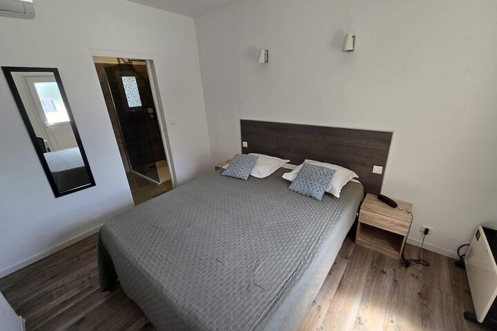 Room 13 of 51