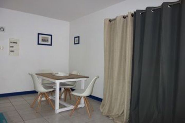 Room 16 of 24