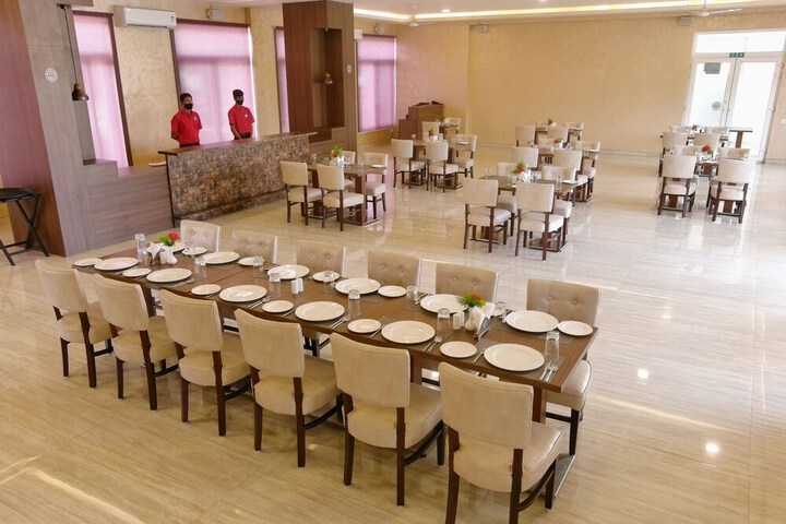 Dining 49 of 70