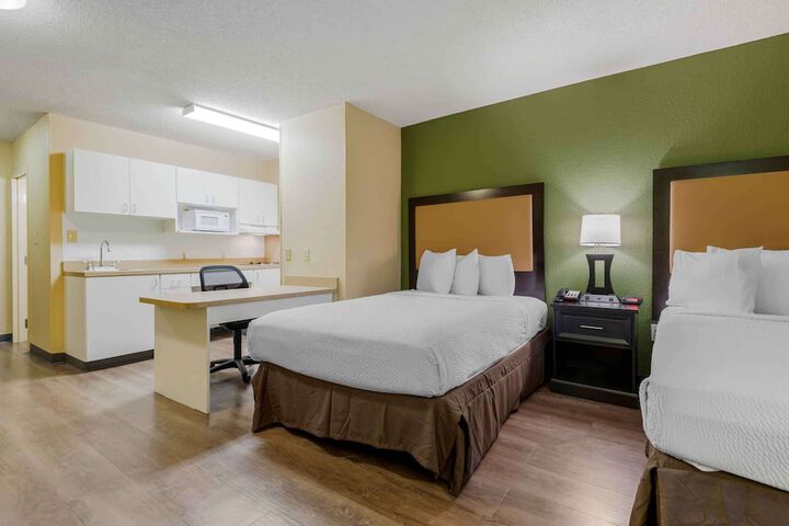 Studio 2 Double Beds Accessible (1 of 6)