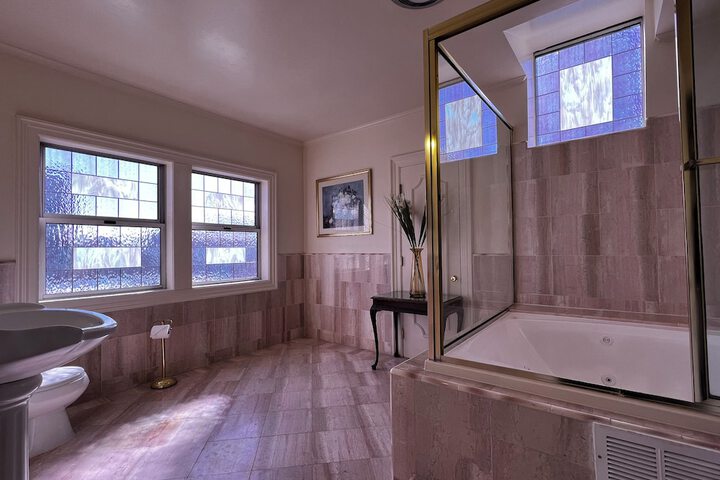 Clean Restrooms