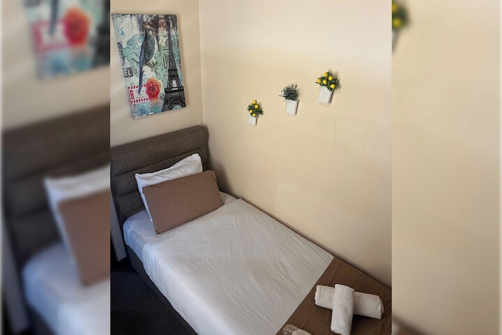 Room 20 of 43