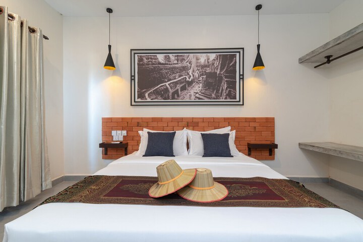 Room 8 of 21