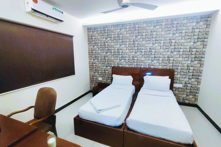 Room 9 of 55