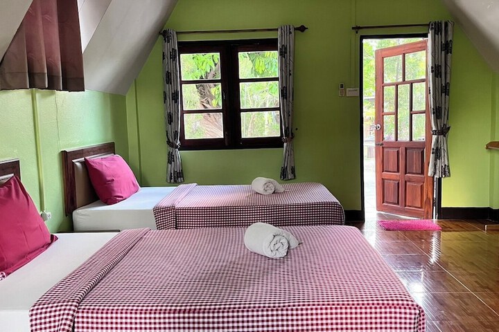 Room 15 of 90