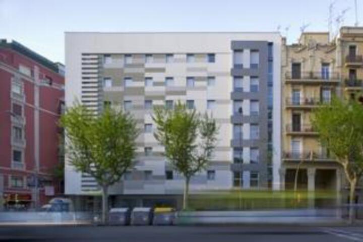 Photo of MELONDISTRICT POBLE SEC