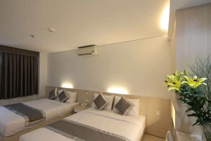 Room 15 of 36