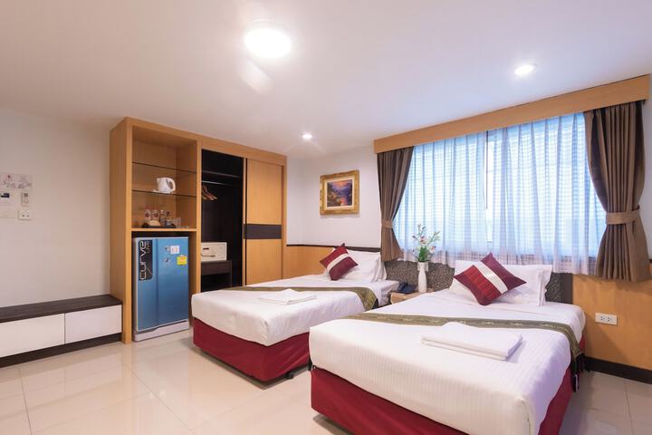 Room 27 of 60