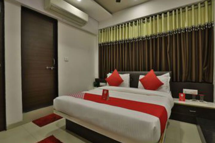 Room 11 of 24