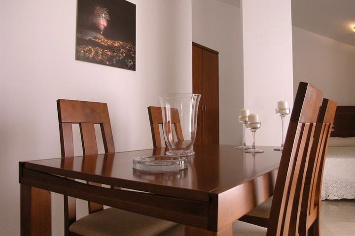 Dining Photos