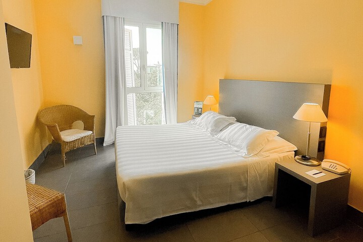Room 14 of 51